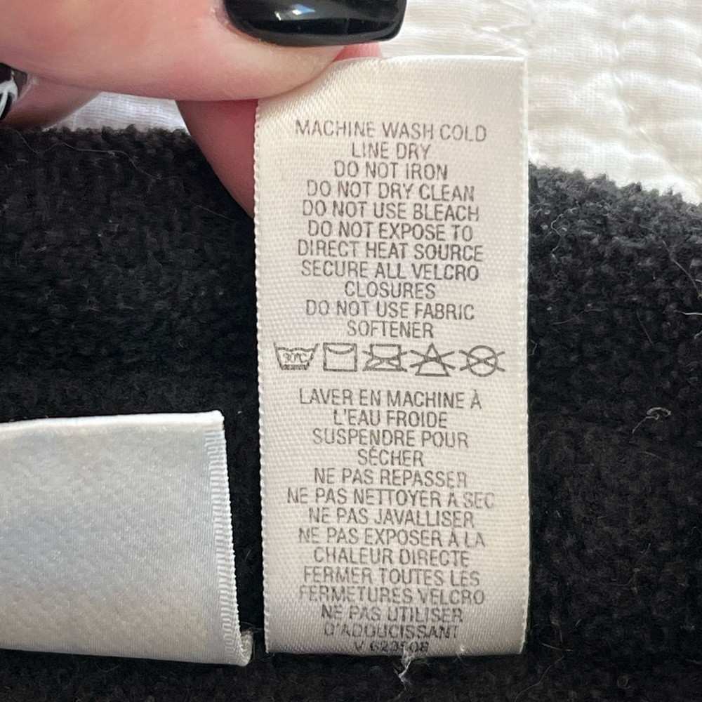 The North Face Women’s Size Small Petite Full Zip Black Polartec Jacket - Picture 6 of 11
